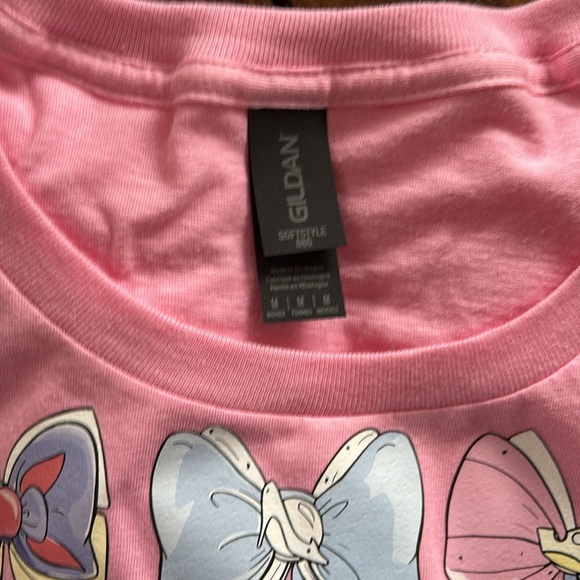 Gildan Pink Graphic T-Shirt with Short Sleeves - Picture 6 of 6